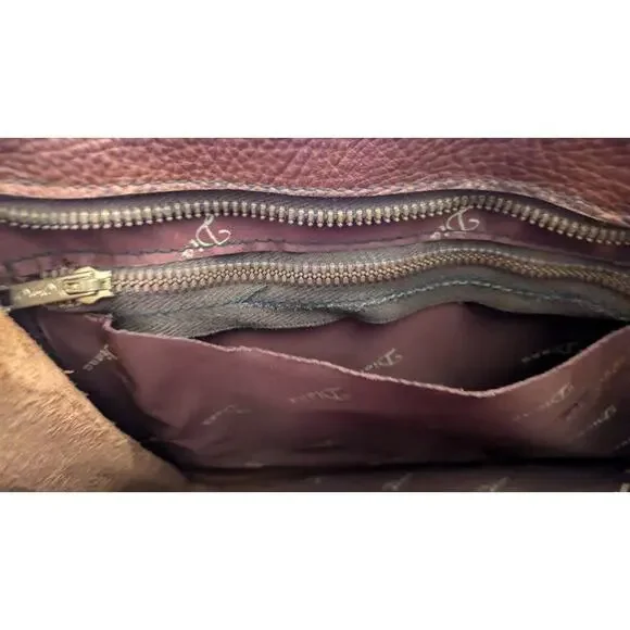 Vintage brown leather messenger bag by Diana. Two separate zip compartments, - Picture 13 of 13